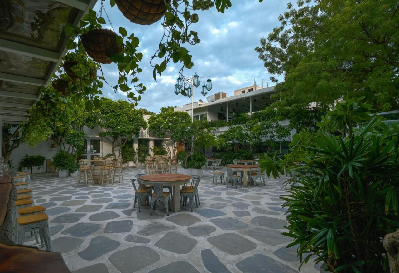 Hotel Devraj Niwas à Jaipur Extérieur photo