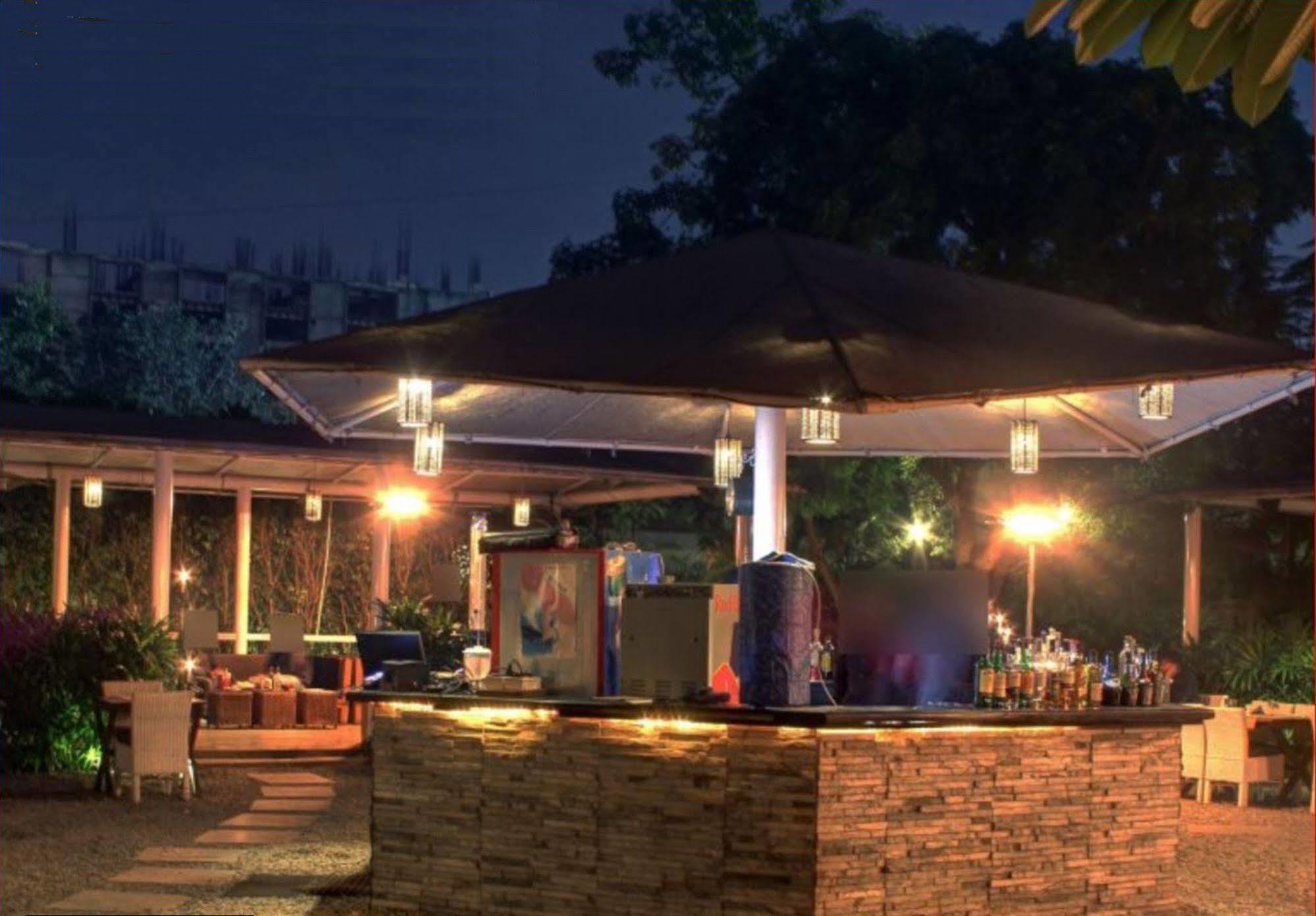 Hotel Devraj Niwas à Jaipur Extérieur photo