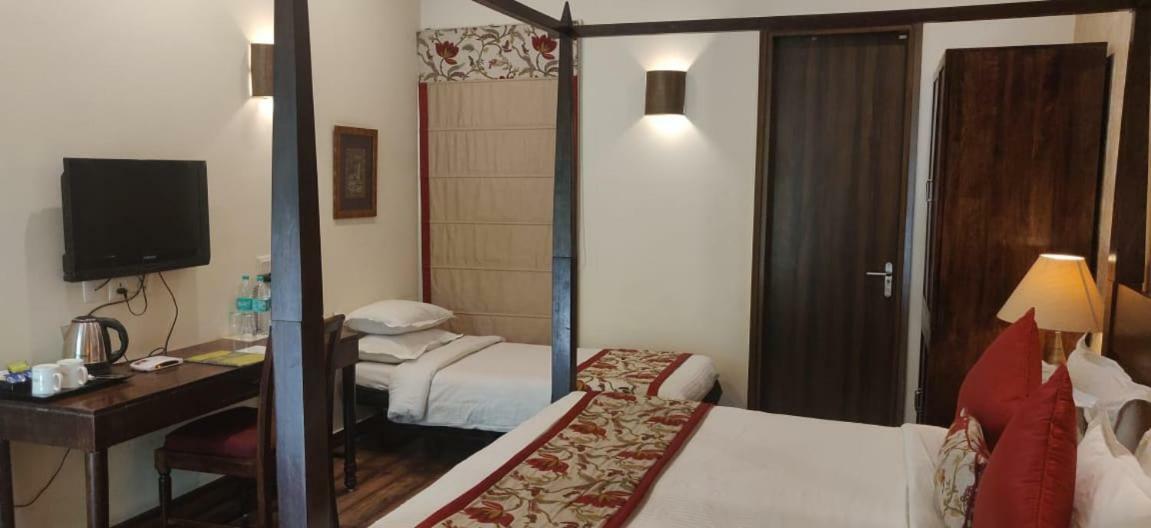Hotel Devraj Niwas à Jaipur Extérieur photo
