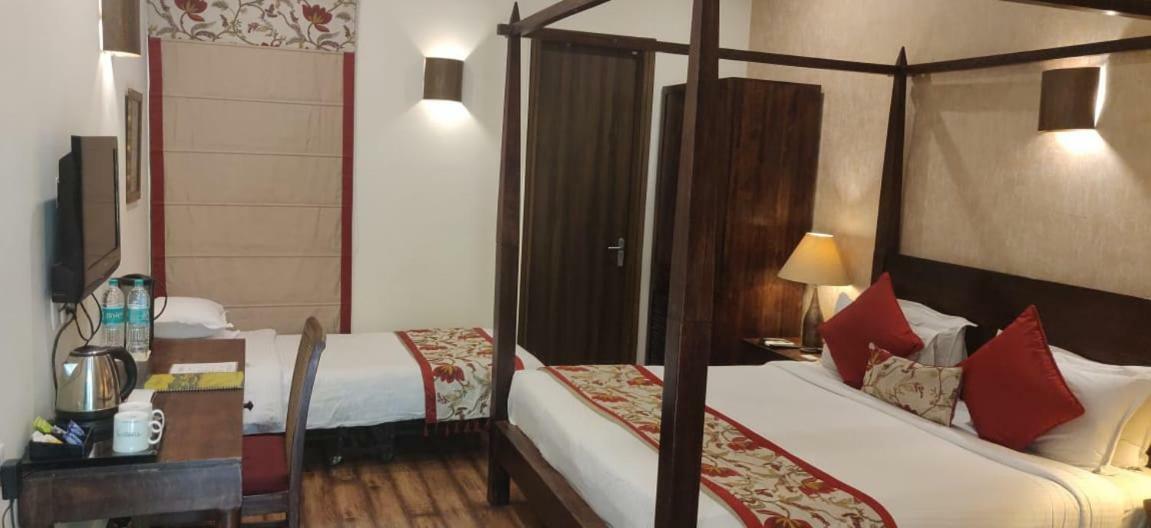 Hotel Devraj Niwas à Jaipur Extérieur photo