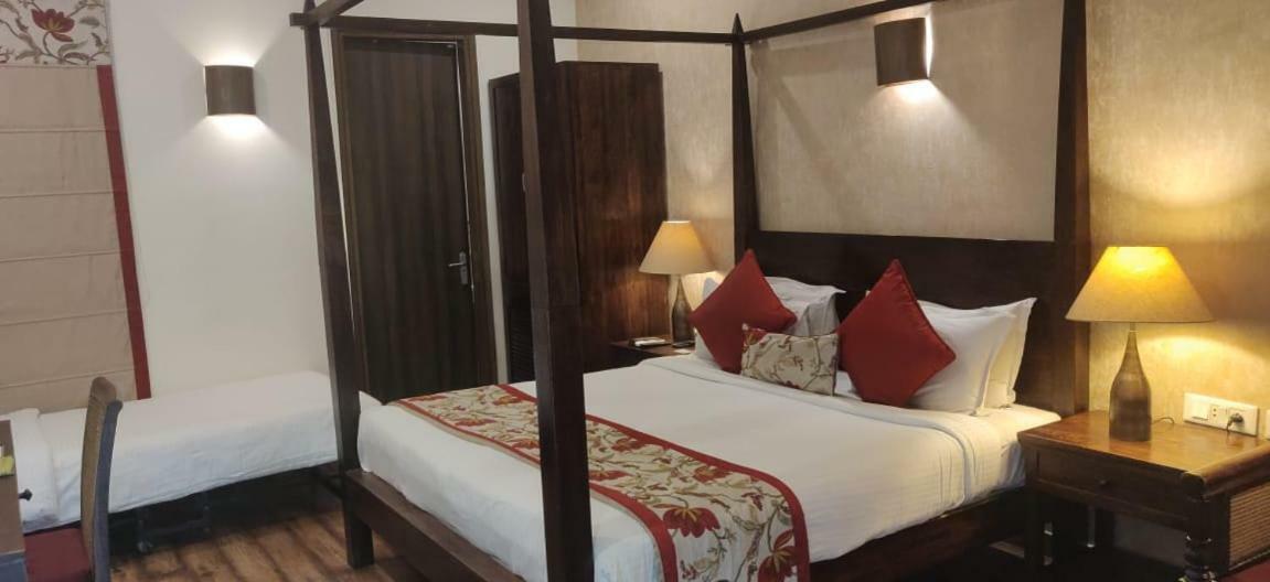 Hotel Devraj Niwas à Jaipur Extérieur photo